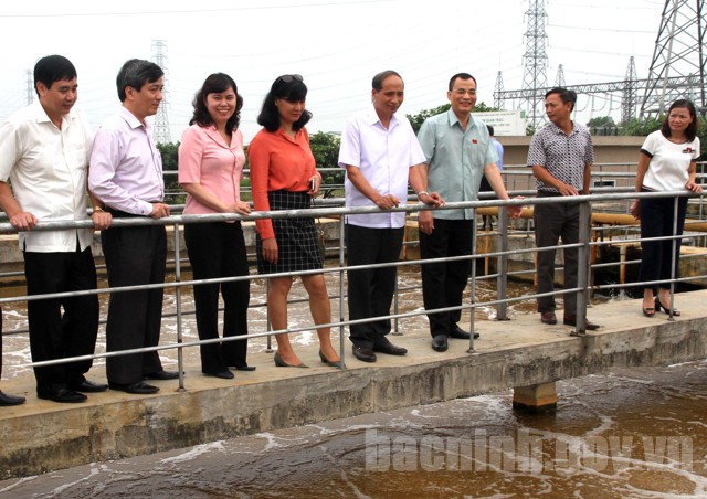 Đoàn công tác của Quốc hội giám sát về công tác bảo vệ môi trường tại Khu CN Đại Đồng - Hoàn Sơn